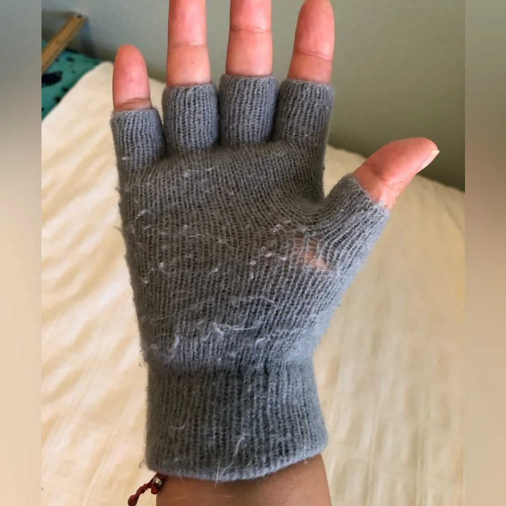 vtg unbranded gray wool fingerless gloves best fits youth or small in women